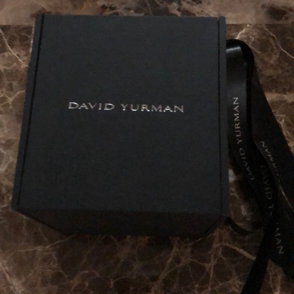 Authentic DV cuff box